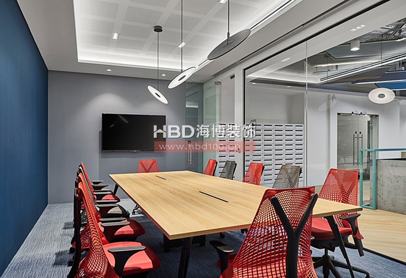 辦公室裝修設(shè)計,簡約辦公室裝修,廣州裝修設(shè)計公司,輕松辦公室裝修.jpg