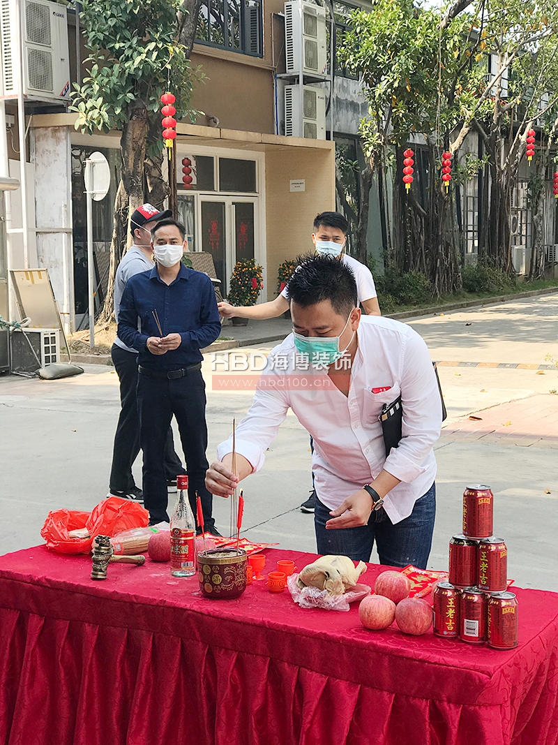 廣州辦公樓裝修設(shè)計.jpg 廣州辦公樓裝修設(shè)計.jpg